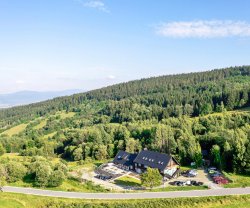 Owca z widokiem - Sheep with a view, Dolnoslaskie, Spalona